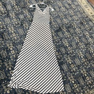 Long dress white with black stripes